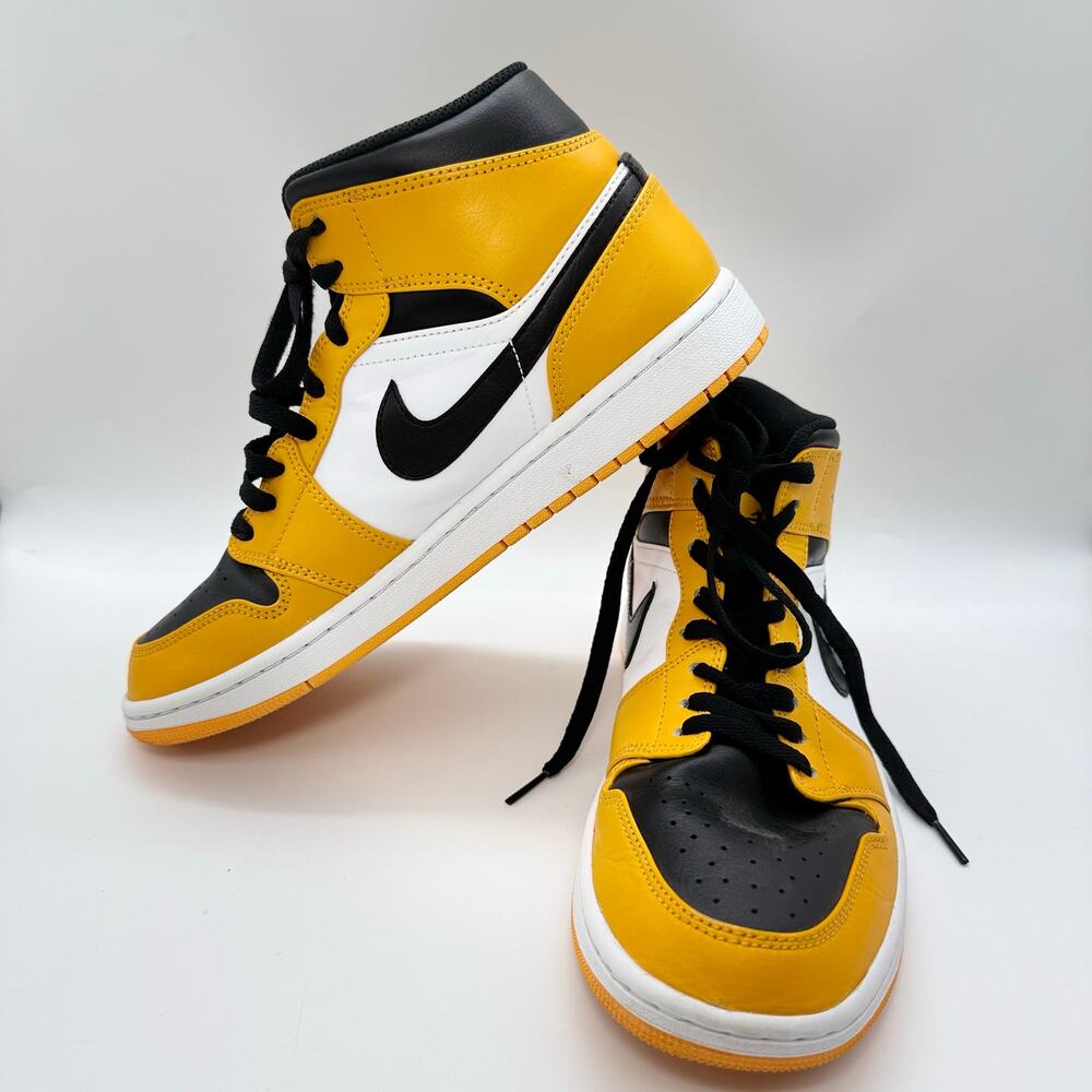 Jordan Sz 9 Men Air Jordan 1 Mid Yellow Toe Taxi (554724-701)